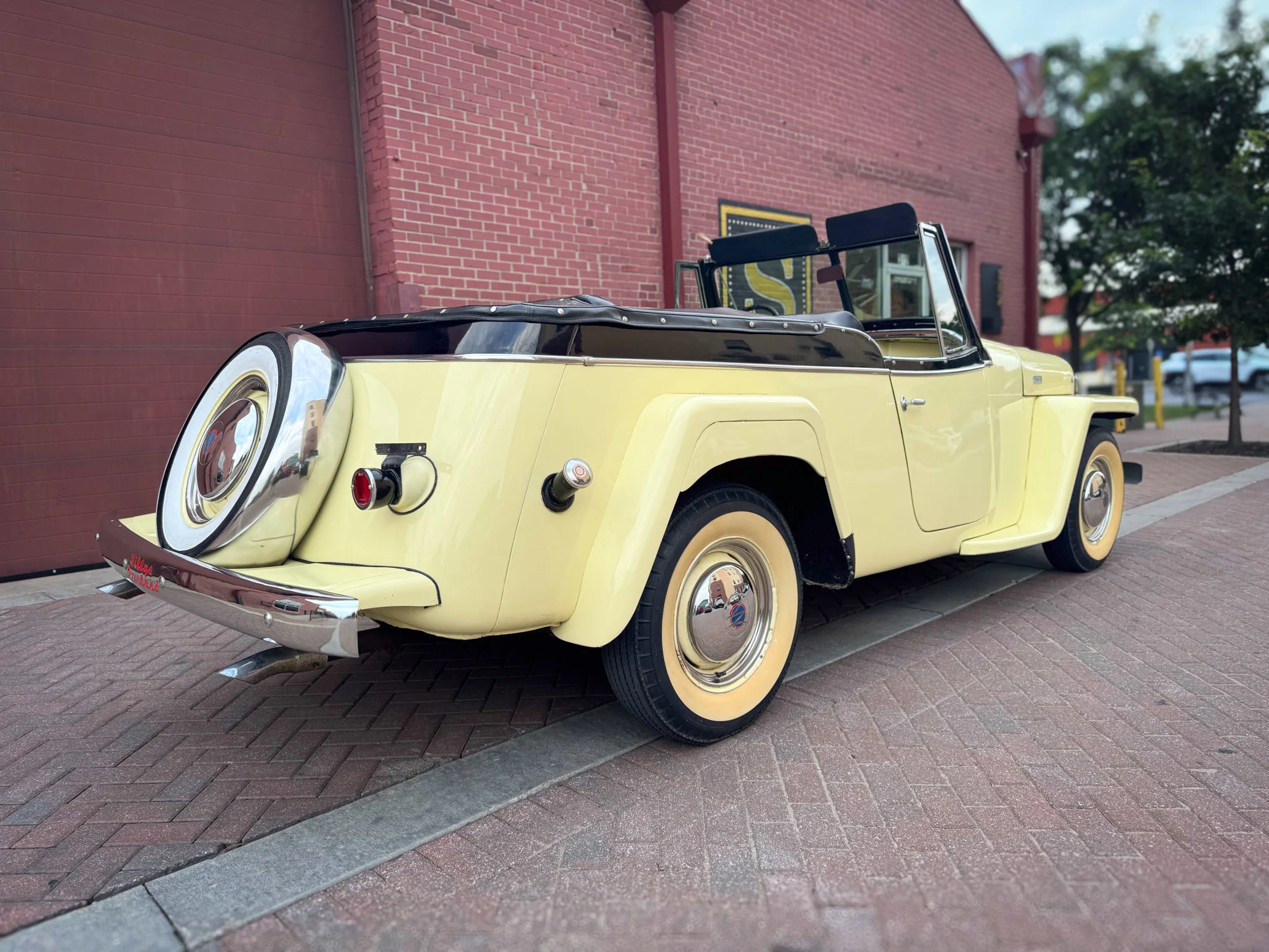 car-tile-12